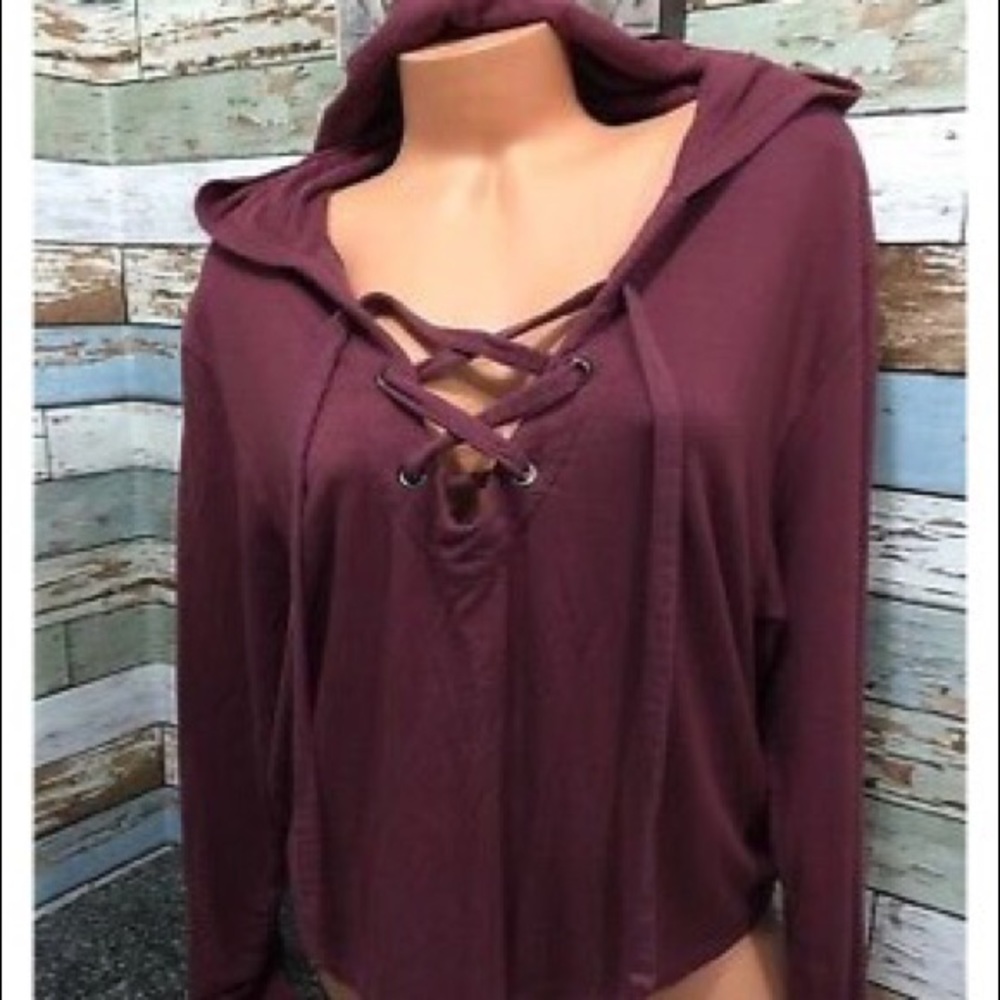 Express maroon crop